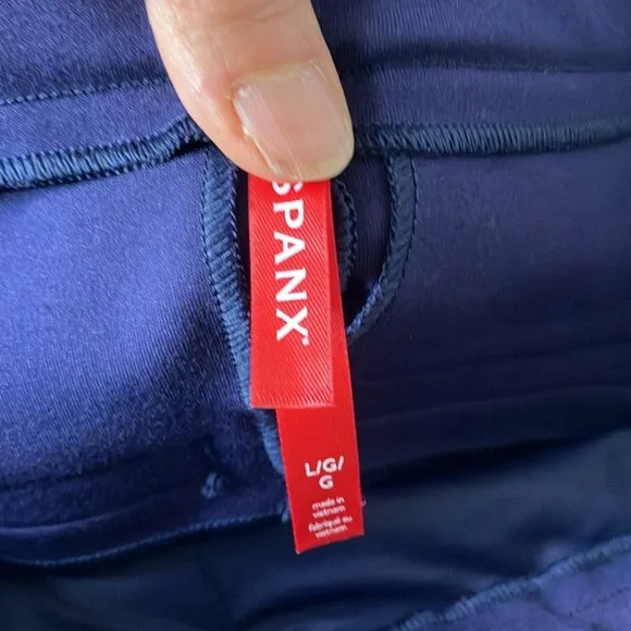 SPANX The Perfect pants true navy tapered leg size Large pull on - Picture 7 of 8